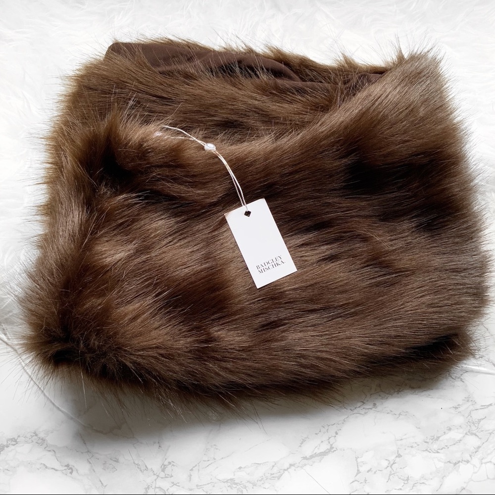 Badgley Mischka Faux Mink Stole Shawl NWT Brown 